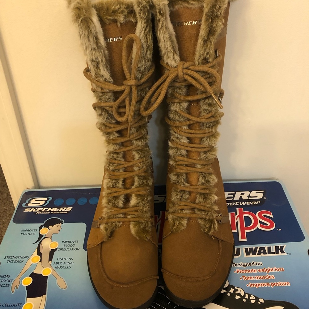 Skechers Shape Ups Fur-Lined Winter Boots - Picture 4 of 14